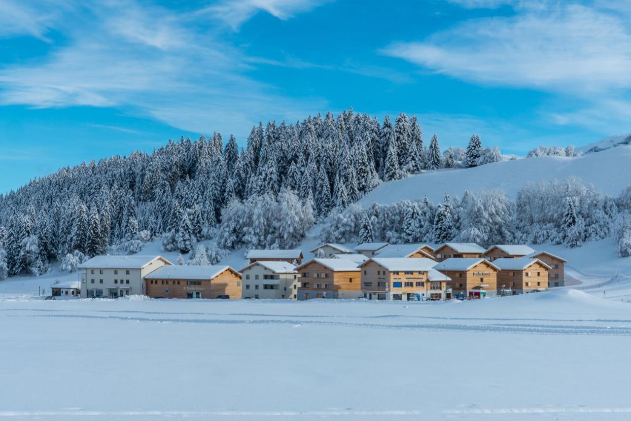 Pradas Resort Brigels Брайль-Бригельс Экстерьер фото