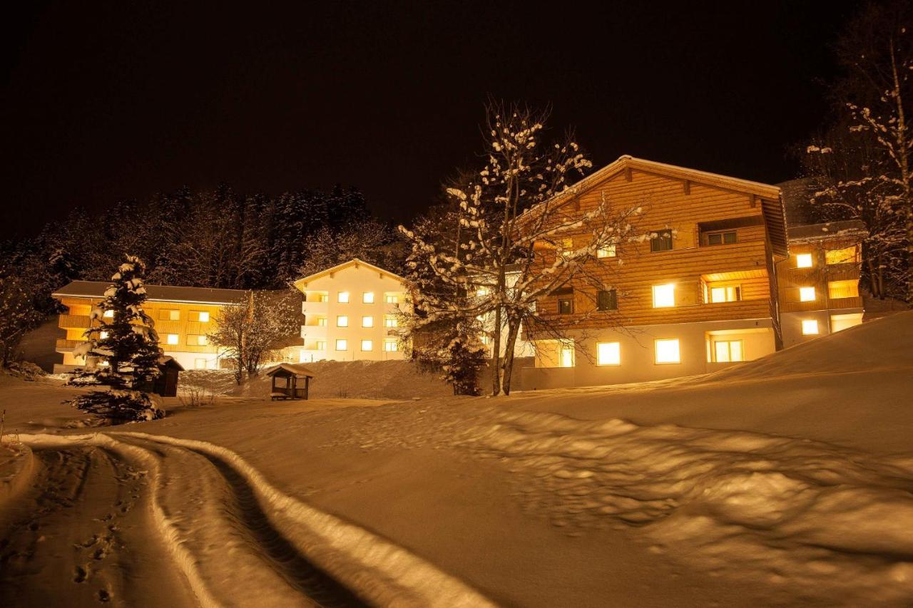 Pradas Resort Brigels Брайль-Бригельс Экстерьер фото